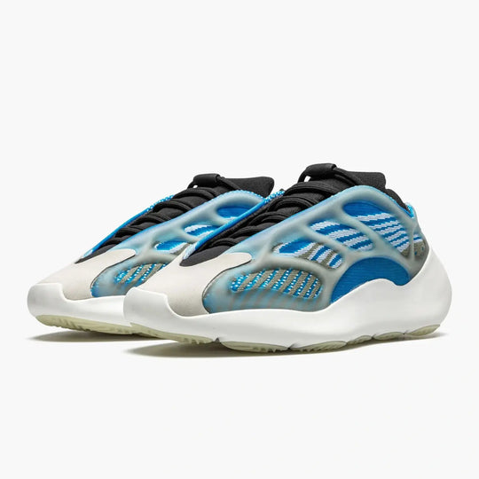 Yeezy 700 – Uphead