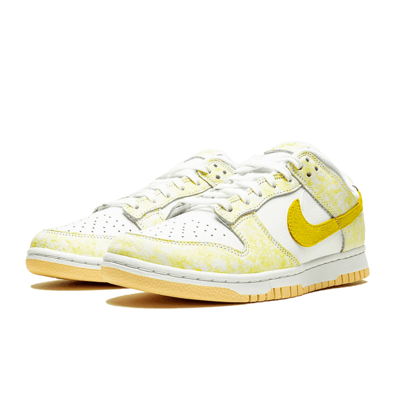 Nike Dunk Low Yellow Strike (W)