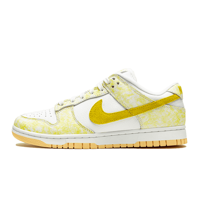 Nike Dunk Low Yellow Strike (W)