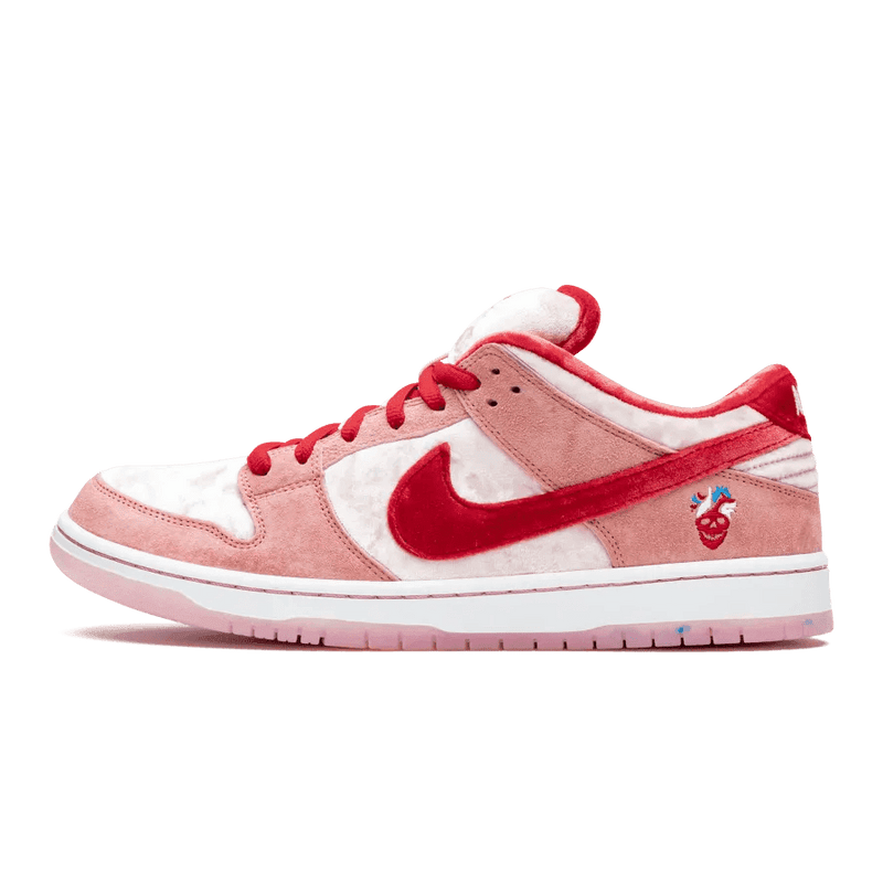 Nike SB Dunk Low StrangeLove Skateboards (Regular Box)