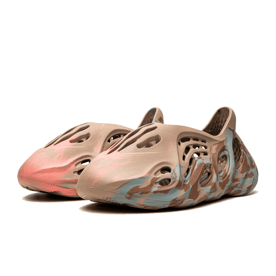 靴 yzy foam rnr sand Size 3K Yeezy Foam RNNR Sand Infants NEW | eBay