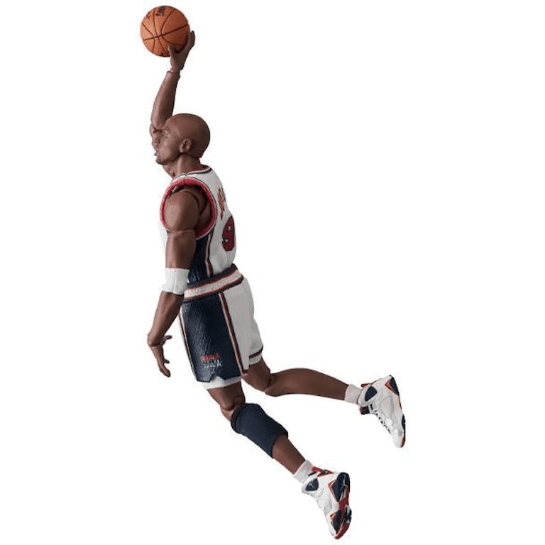 MAFEX Michael Jordan (1992 TEAM USA) Action Figure